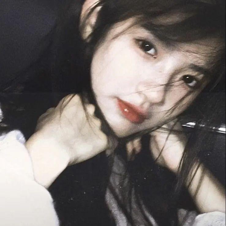 暴雨寒梅